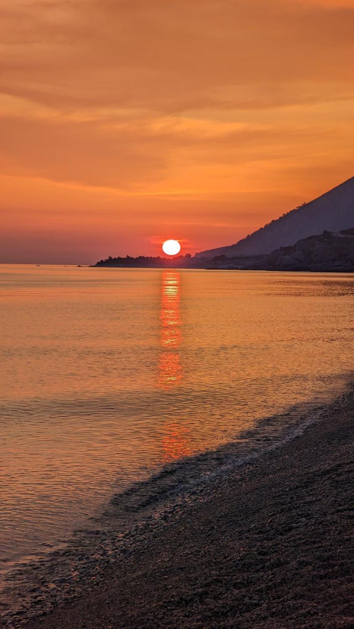 Glamping Rooms At The Sea Turtle Dhermi Exterior photo